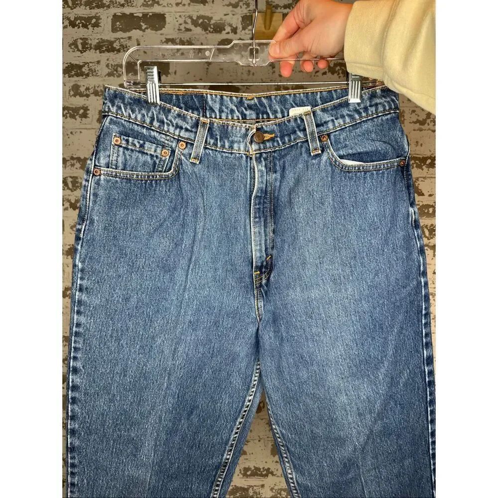 Levis | women vintage 512 slim fit tapered denim jeans